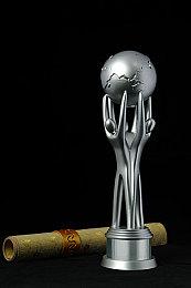 《黑相集：灰冥界》新预告片介绍角色阵容